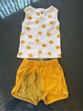 Babies White Tank Top & Mustard Star Shorts Set - Cat & Jack